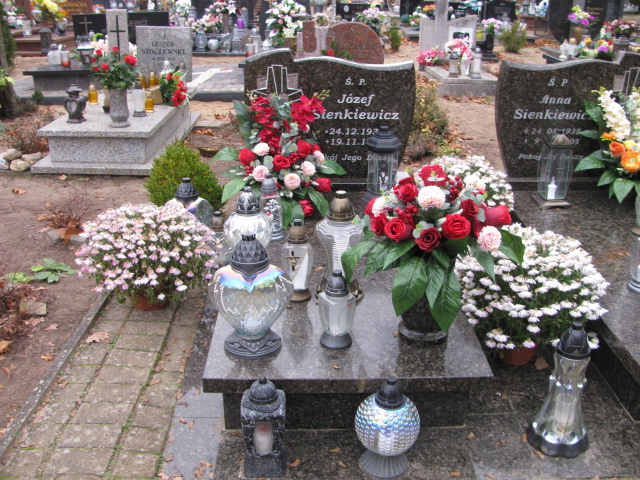 Grób Józef Sienkiewicz